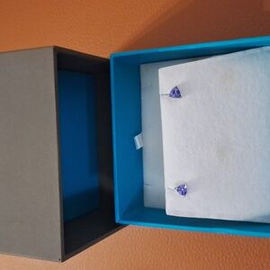 14kt white gold tanzanite earrings